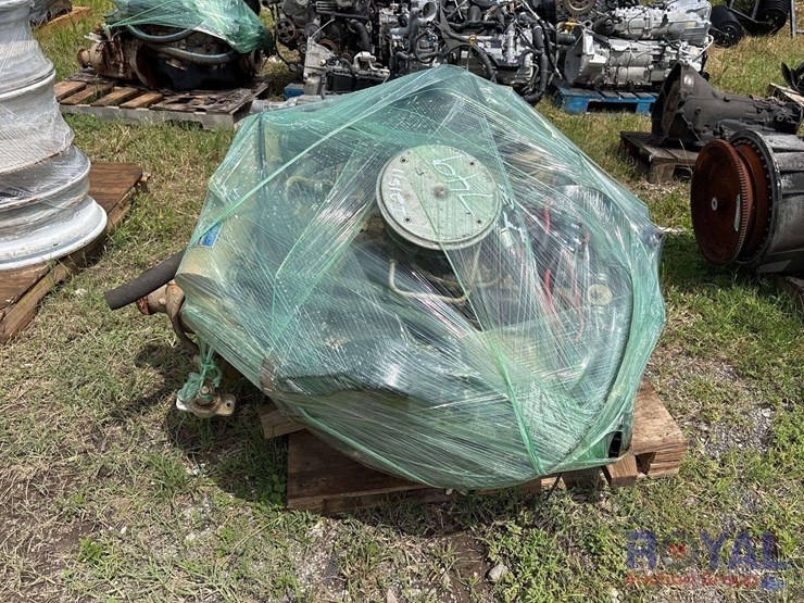 2-windsor-351-inboard-motors-w/transmissions-shafts-rutters-and-props-image-1