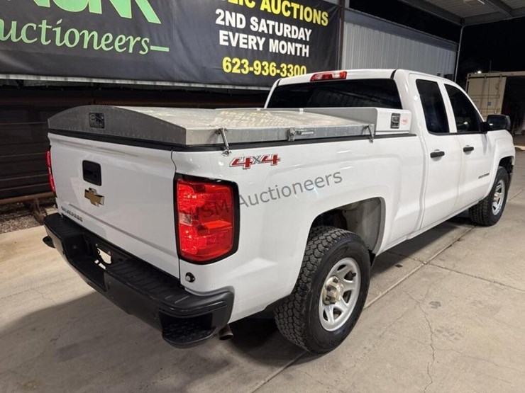 2015-chevrolet-silverado-1500-image-8
