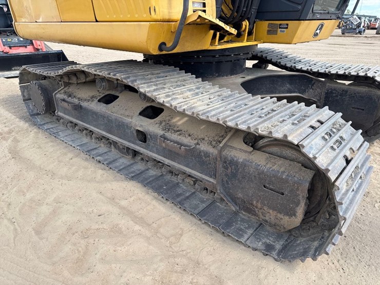 2012-deere-160g-lc-image-12
