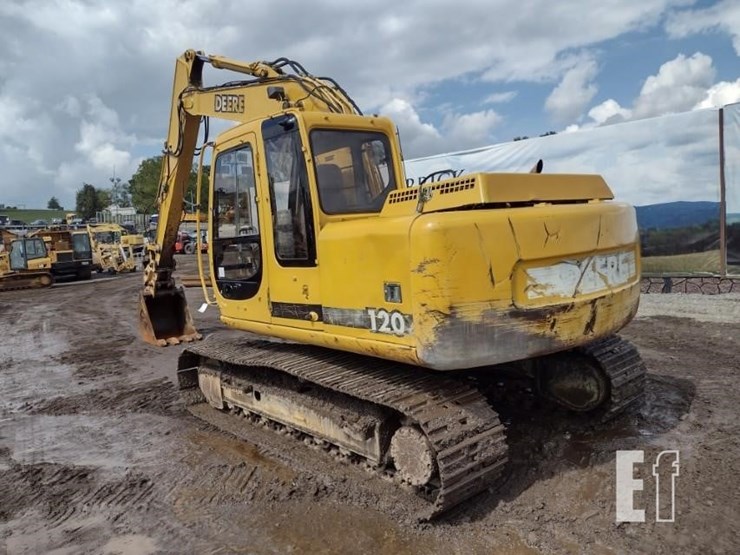 deere-120-image-43