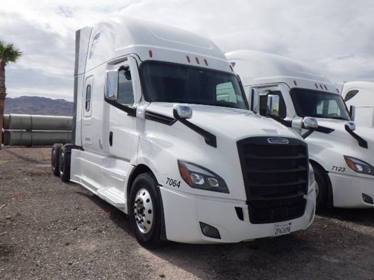 2024-freightliner-cascadia-126-image-2