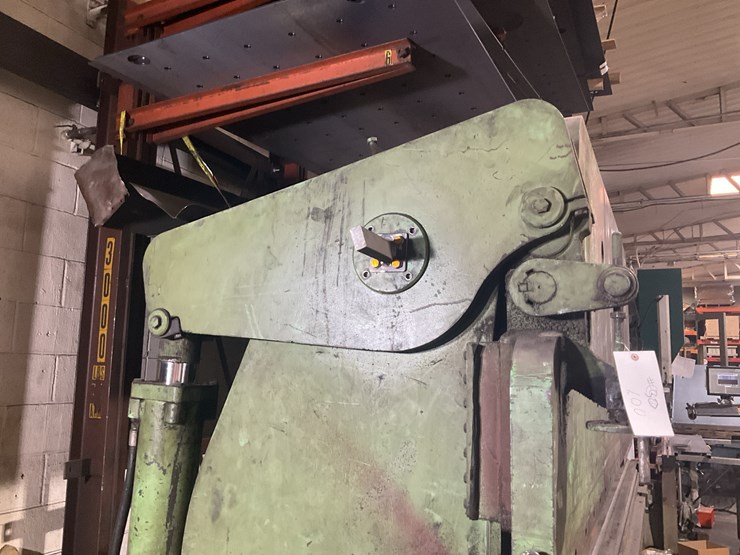 #105-•-175-ton-accur-press-brake-image-26