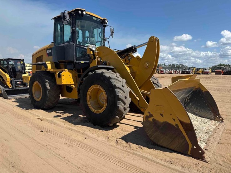 2019-caterpillar-926m-image-4