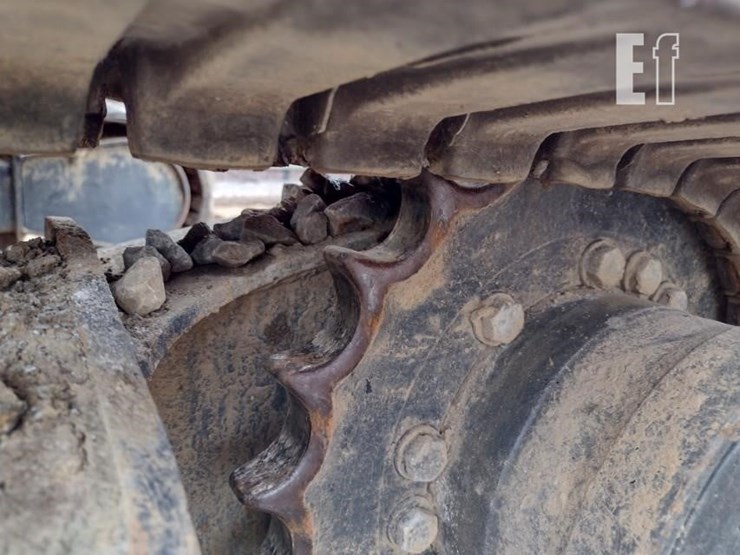 2019-deere-35g-image-31