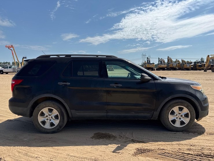 2013-ford-explorer-image-5