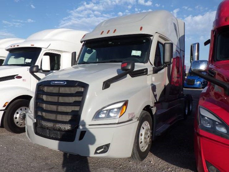 2023-freightliner-cascadia-126-image-1