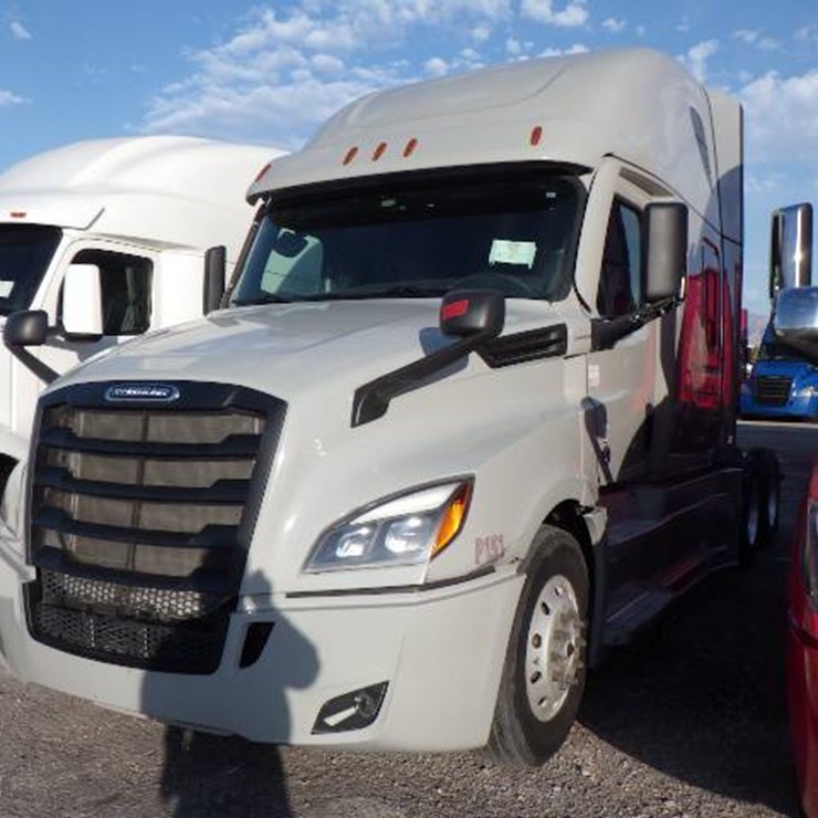 2023 FREIGHTLINER CASCADIA 126