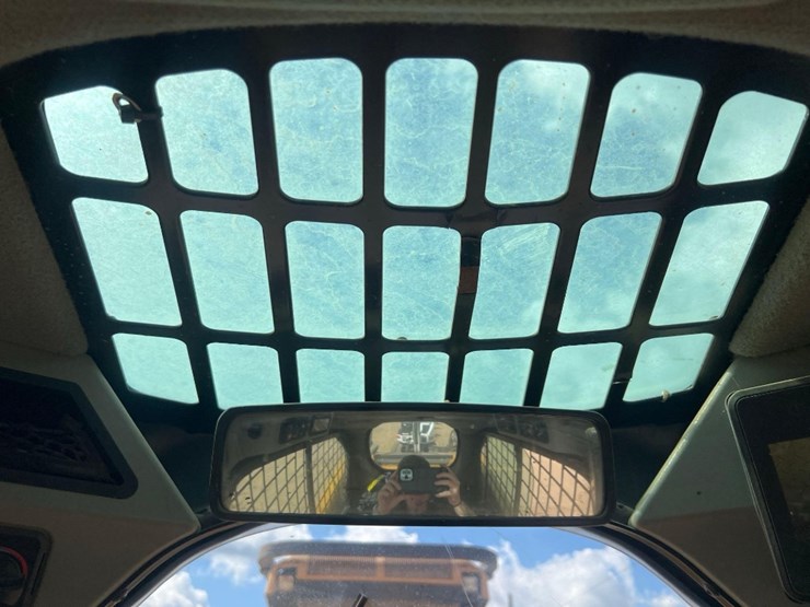 2019-caterpillar-262d3-image-25