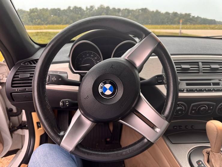 #5479-•-2003-bmw-z4-(arcadia,-wi)-(title-in-delay)-image-8