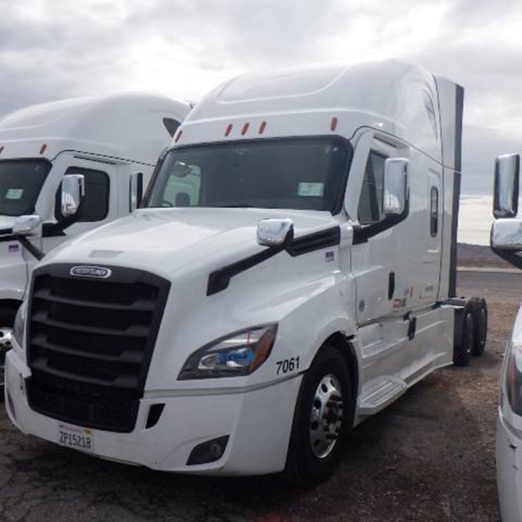 2024 FREIGHTLINER CASCADIA 126