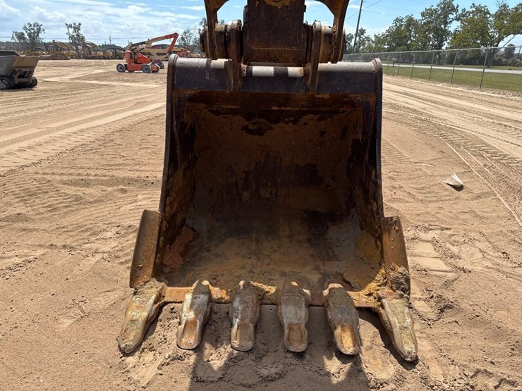 2014-caterpillar-324el-image-25