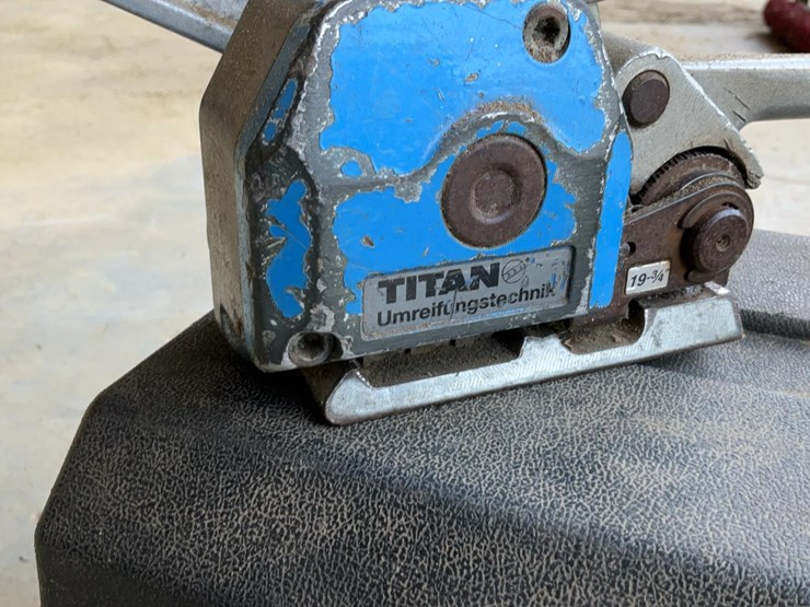 #147-•-series-1-blade-dresser-and-titan-banding-tool-image-3