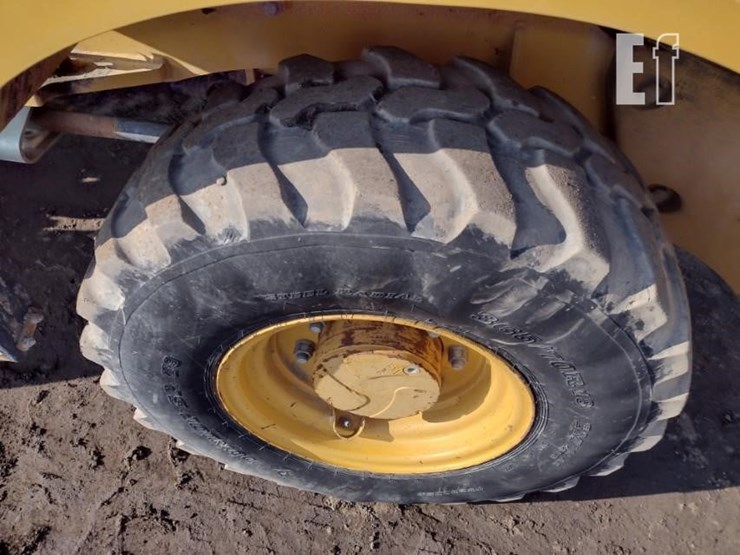 2017-deere-244kii-image-22