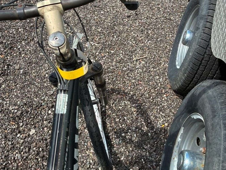 (2)-mountain-bikes-image-5