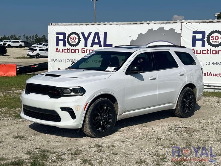 2021-dodge-durango-image-1