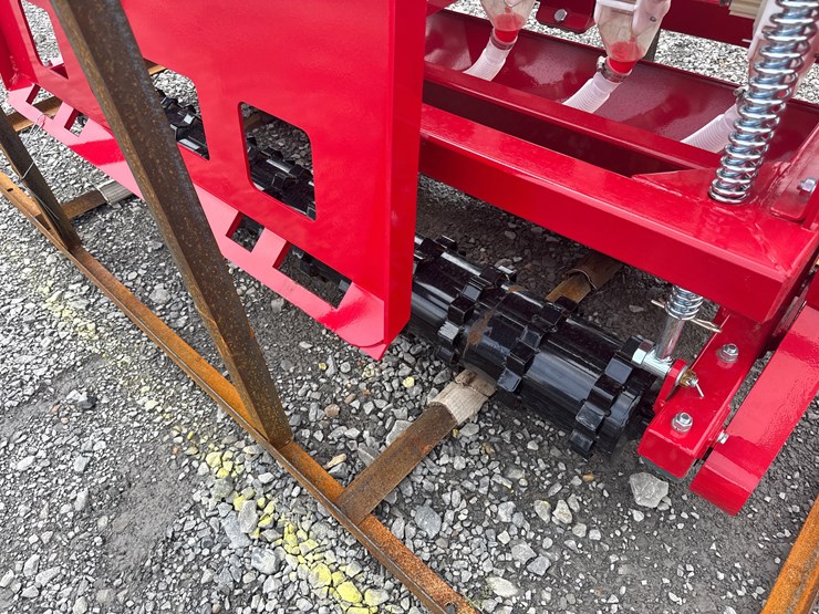 #2050-•-std10-66”-skid-steer-grain-drill-stsd1025052802d-inv#-28606-image-11