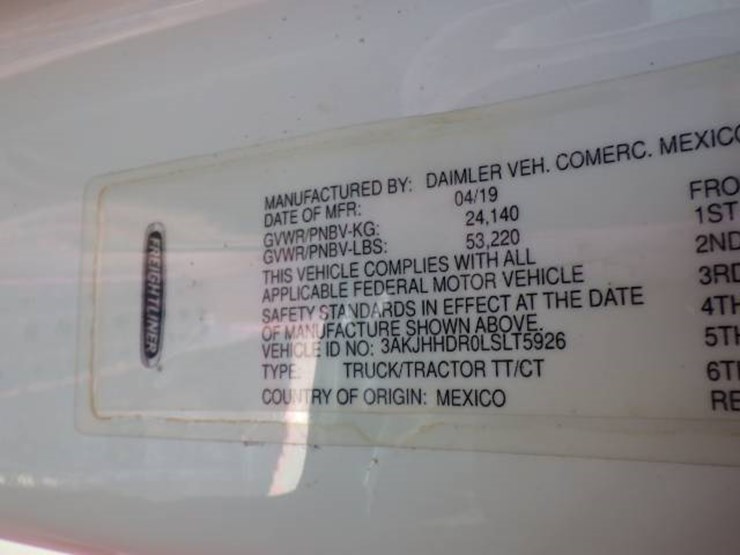 freightliner-cascadia-126-image-12