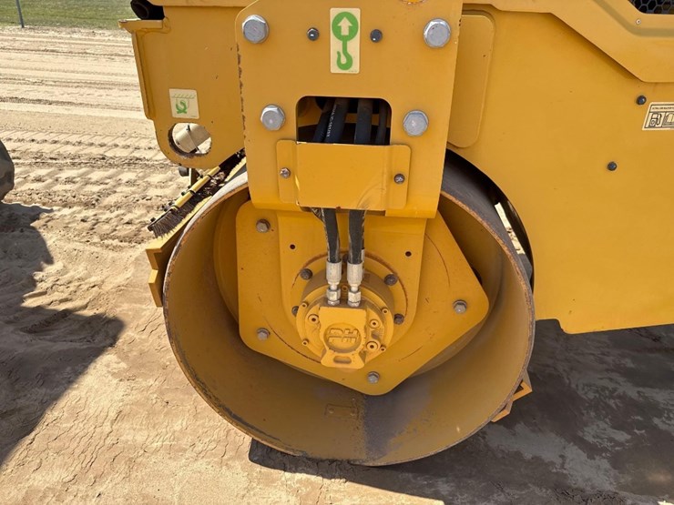 caterpillar-cb24b-image-10