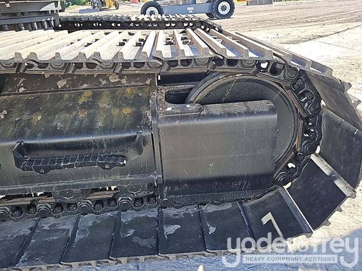 2021-caterpillar-320gc-image-12