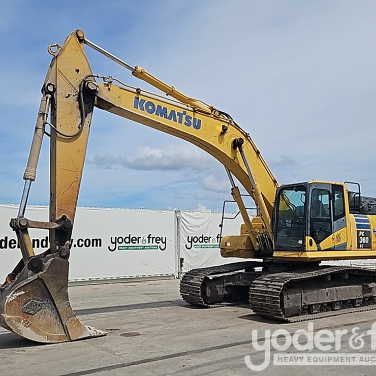 2016 KOMATSU PC360 LC-11