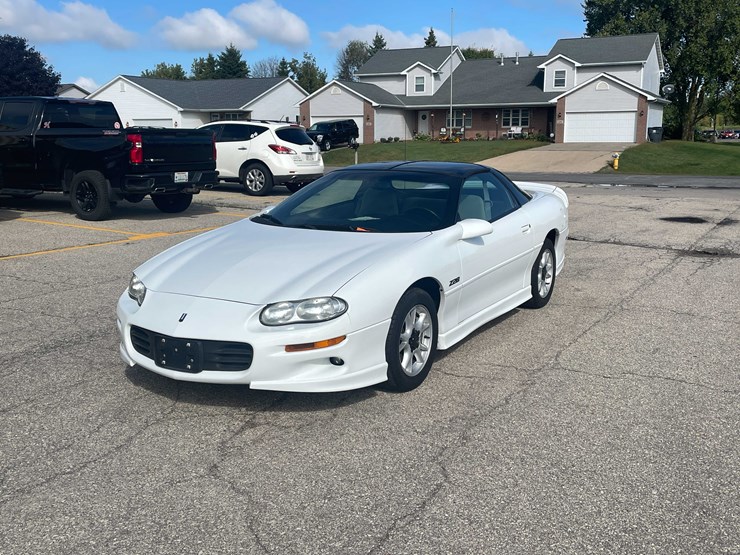 #6877-•-2000-chevy-camaro-z28-(has-wi-title)-(neenah,-wi)-image-1