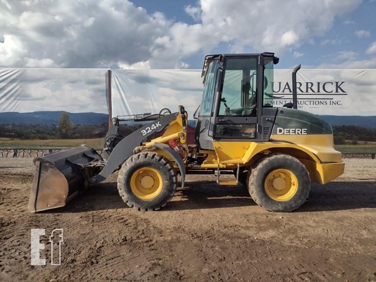 2015-deere-324k-image-1