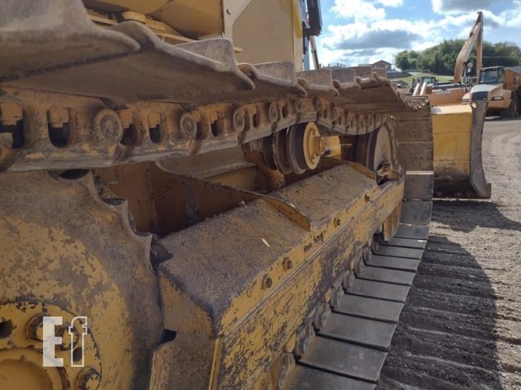 2004-deere-650h-image-33
