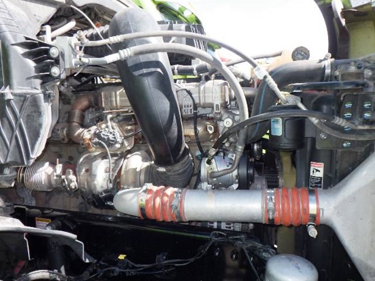 2023-freightliner-cascadia-126-image-17