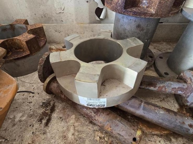 tool-house-with-contents-image-8