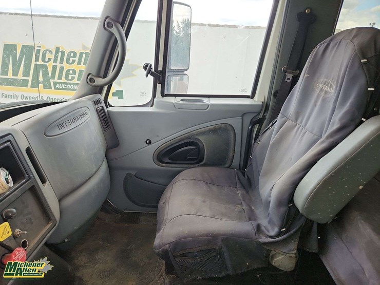2007-international-durastar-4400-image-14