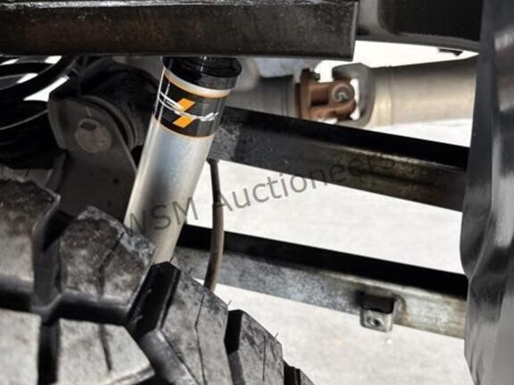 2015-ram-2500-slt-image-12