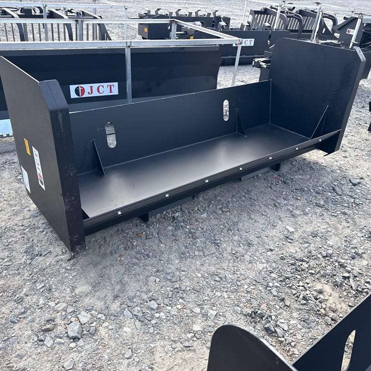 #2086 • JCT 7' Skid Steer Pusher Box INV# 27502