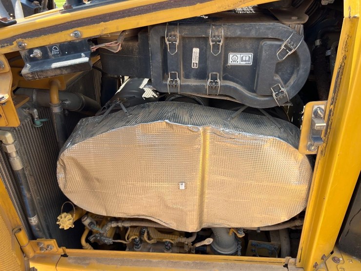 2019-caterpillar-d6t-lgp-image-31