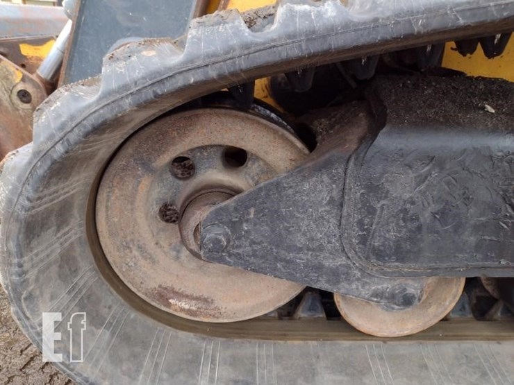 deere-329d-image-24