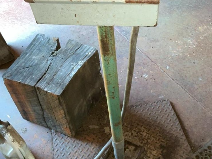 #120-•-double-end-trim-saw-image-28