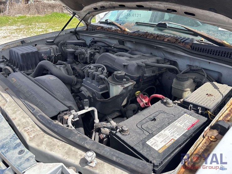 2005-ford-explorer-image-8