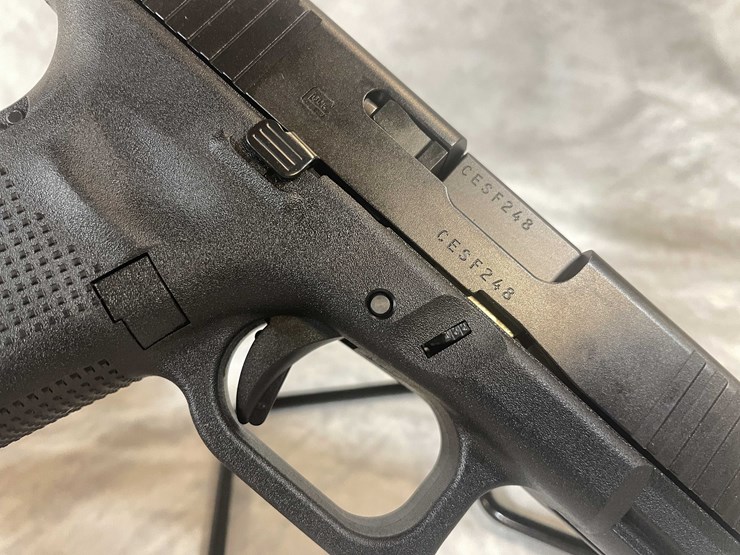 #4797-•-glock-19-gen-5-9mm-luger-pistol,-sn:-cesf248-image-11
