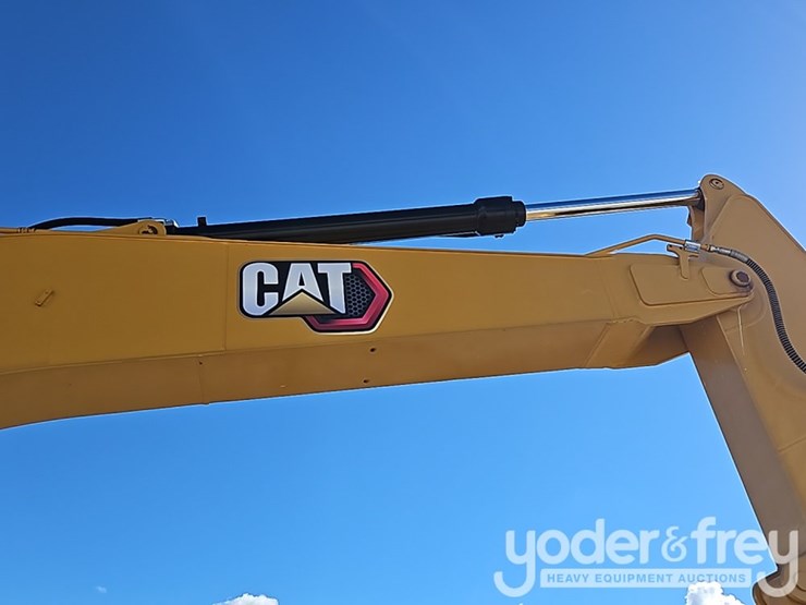 2021-caterpillar-320gc-image-15