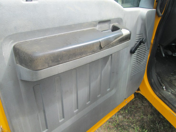 2015-ford-f350-image-28