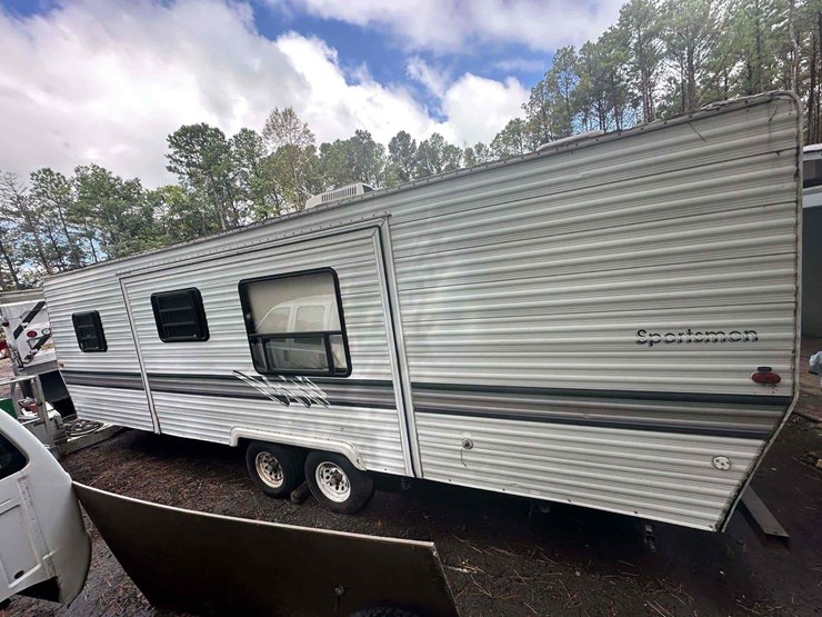 sportsmen-camper-trailer-image-5
