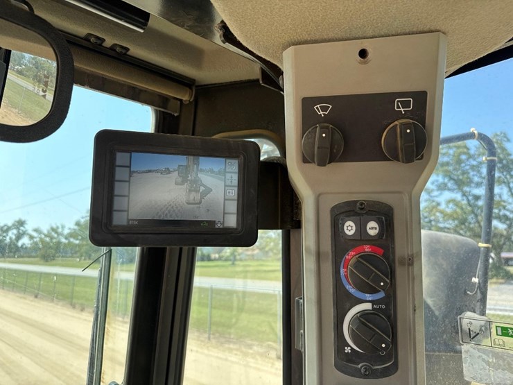 2018-caterpillar-815k-image-27