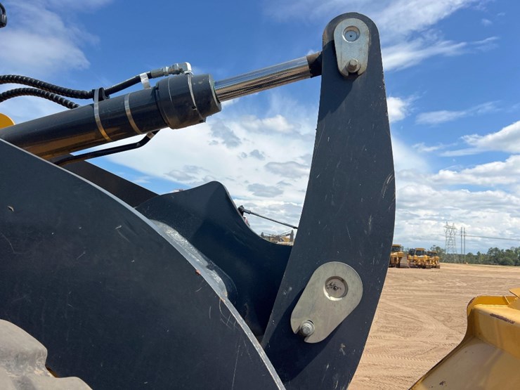 2021-deere-624p-image-26