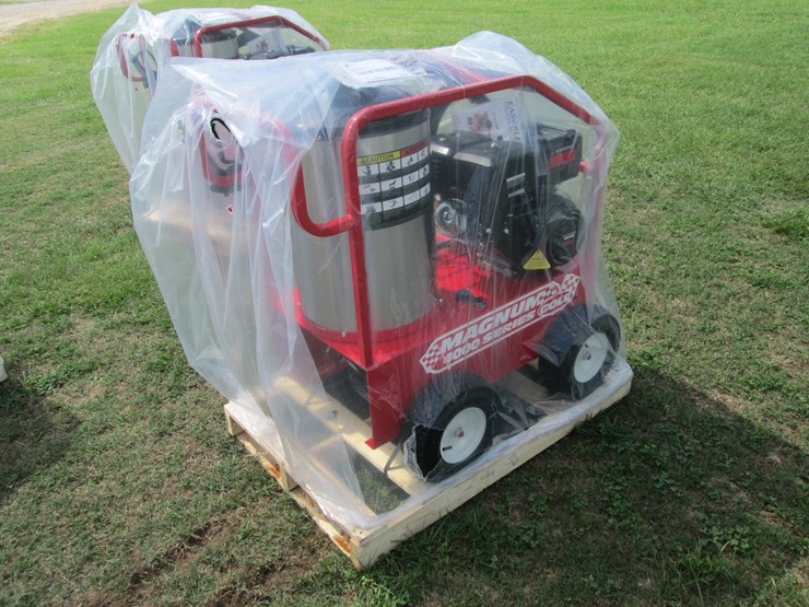 #29449-•-unused-2025-magnum-4000-series-hot-water-pressure-washer-253813-image-1