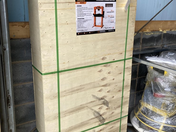 land-hero-ldh-sp50-shop-press-image-2