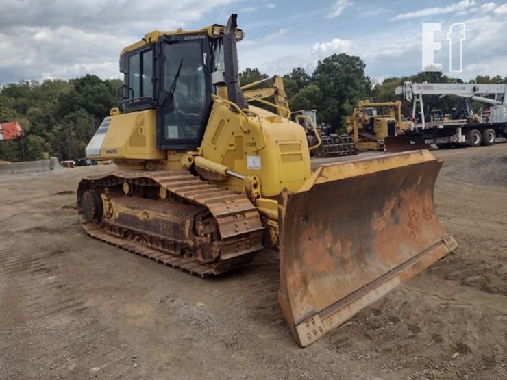 2015-komatsu-d61ex-23-image-48