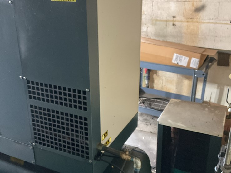 #121-•-fs-curtis-screw-type-air-compressor-image-4