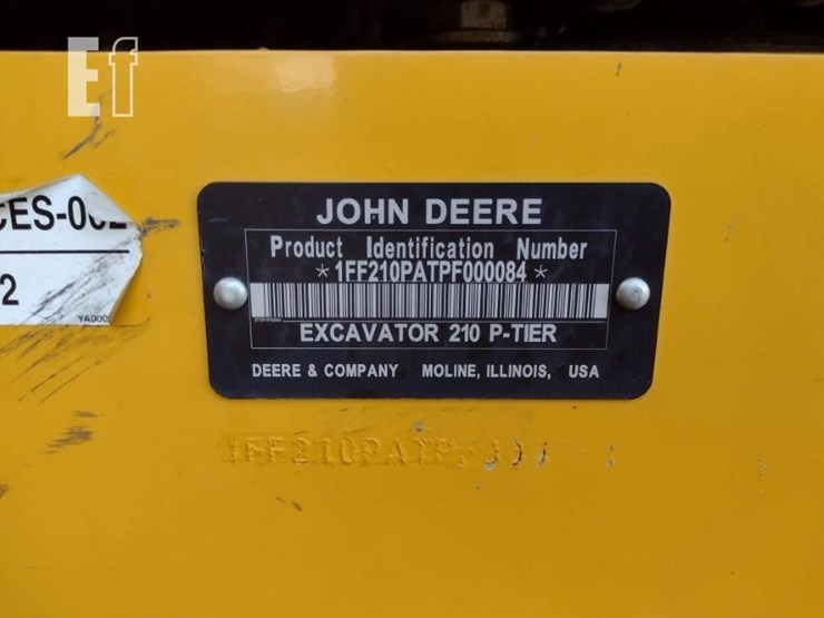 john-deere-210-image-5