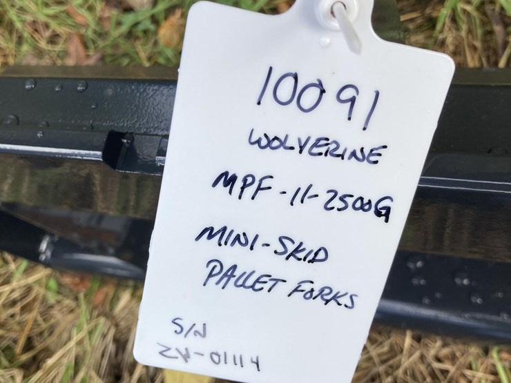 wolverine-mpf-11-2500g-mini-skid-pallet-forks-image-3