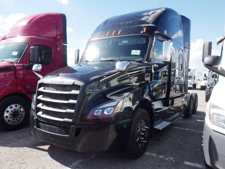 2019-freightliner-cascadia-126-image-1