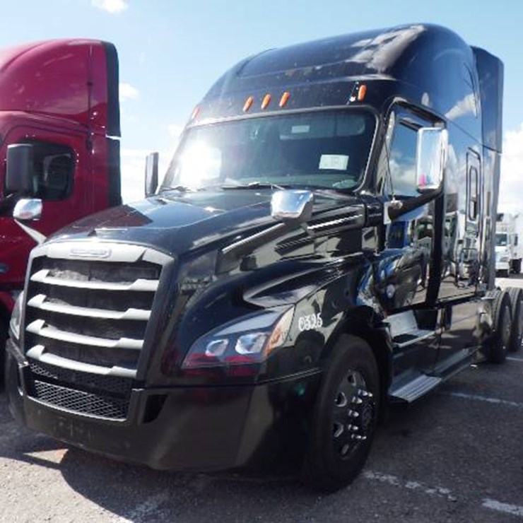 2019 FREIGHTLINER CASCADIA 126